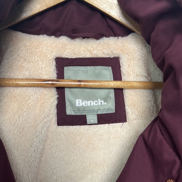 Size small bench jacket with zip off hood, fuzzy inside! - Picture 2 of 8